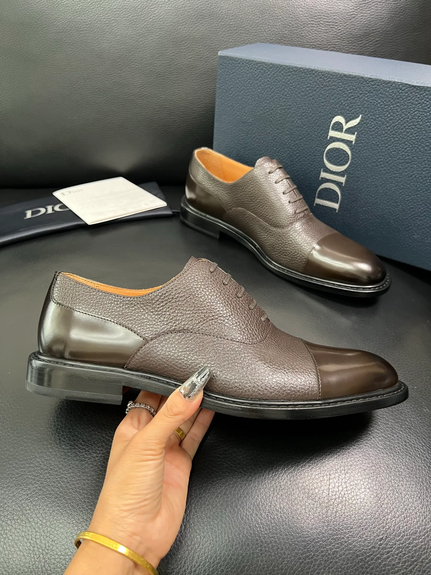 Men's shoes 💰940 Dior top purchasing agent, synchronized with Dior counters, original factory configuration, imported Italian cowhide, fully imported water-dyed cowhide lining, sole: original factory special supply, original sole super comfortable, original factory follow-up order 🔍🔍High quality, welcome to compare, code number 39-44 (can be ordered 38 45 46) 85868